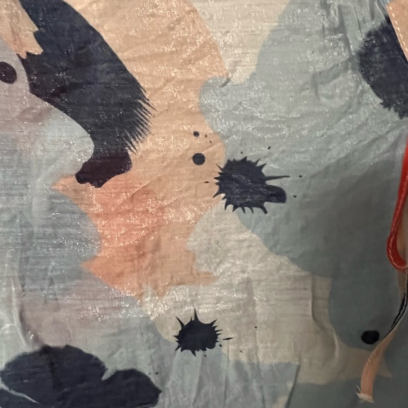 A Tommy Hilfiger top in size small - Picture 5 of 8